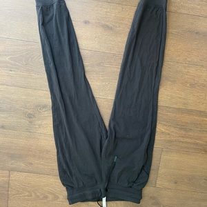 Lululemon Ready to Rulu Joggers